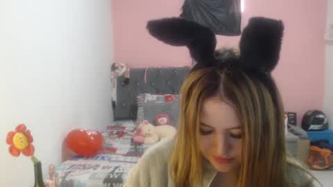Snapshot of naughtyplayass chatting on 03/12/25, 07:38 naughtyplayass online show from 03/12/25, 07:38