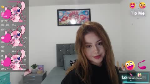 Snapshot of naughtyplayass chatting on 09/19/25, 05:35 naughtyplayass online show from 09/19/25, 05:35