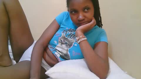 Snapshot of naughtysammur25 chatting on 10/08/25, 02:09 naughtyqueen online show from 10/08/25, 02:09