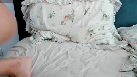 Snapshot of naughtysextime chatting on 02/04/25, 08:13 Aryna online show from 02/04/25, 08:13