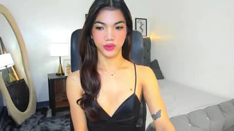Cassie online show from 10/19/25, 06:36
