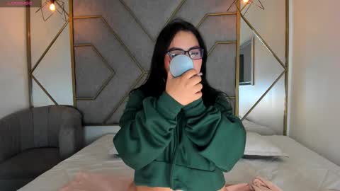 Snapshot of navannycattan chatting on 09/18/25, 04:47 NavannyCattan online show from 09/18/25, 04:47