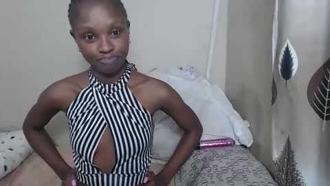 nawtylarissa_ online show from 09/10/25, 06:19