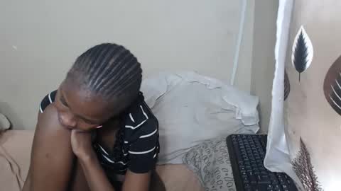 nawtylarissa_ online show from 09/25/25, 07:45