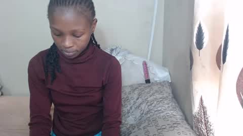 nawtylarissa_ online show from 10/02/25, 08:21