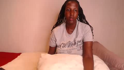 Snapshot of nawtylezi696 chatting on 09/24/25, 07:23 nawtylezi696 online show from 09/24/25, 07:23