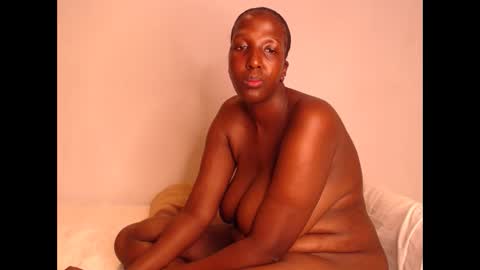 Snapshot of nawtylezi696 chatting on 10/15/25, 08:42 nawtylezi696 online show from 10/15/25, 08:42