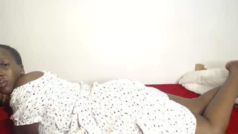 Snapshot of nawtylezi696 chatting on 10/23/25, 11:24 nawtylezi696 online show from 10/23/25, 11:24