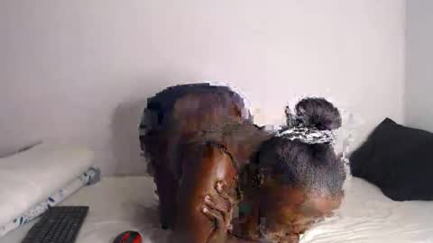 Snapshot of nawtylezi696 chatting on 10/30/25, 06:52 nawtylezi696 online show from 10/30/25, 06:52