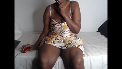 Snapshot of nawtylezi696 chatting on 11/02/25, 10:01 nawtylezi696 online show from 11/02/25, 10:01