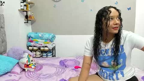 nay_and_aleja online show from 10/12/25, 01:37