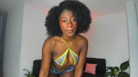 Snapshot of nayah_williams chatting on 12/18/24, 04:42 Nayah Williams - OnlyFans online show from 12/18/24, 04:42
