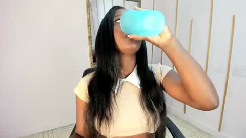 Snapshot of nayariskaya chatting on 09/15/25, 02:28 Nayaris 3 online show from 09/15/25, 02:28