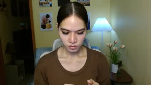 Nayika Huge online show from 10/06/25, 06:44
