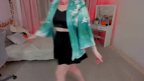 Natzuko online show from 10/31/25, 04:30