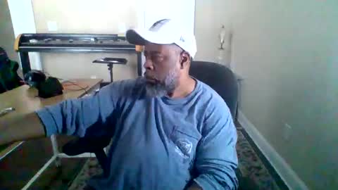 Terry online show from 11/06/25, 04:19