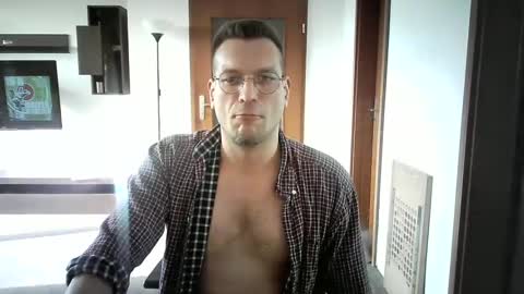 Snapshot of needfullthx chatting on 03/01/25, 10:45 Sebastian online show from 03/01/25, 10:45