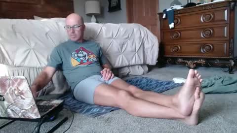 Snapshot of neighborguy4u chatting on 10/10/25, 09:58 NEIGHBORGUY4U online show from 10/10/25, 09:58