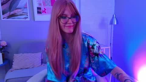 Snapshot of nellloyns chatting on 02/09/25, 05:43 Nelly online show from 02/09/25, 05:43