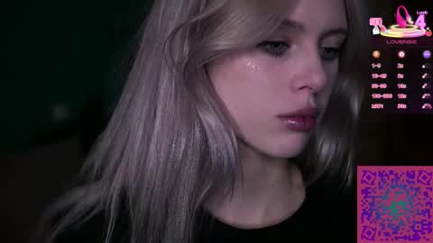 I am Nelly3 online show from 10/19/25, 01:39