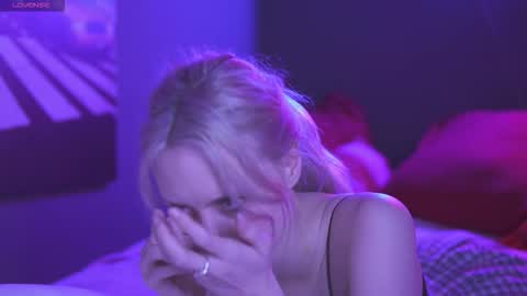 I am Nelly3 online show from 10/28/25, 02:37