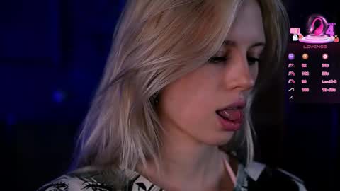 I am Nelly3 online show from 11/23/25, 12:43