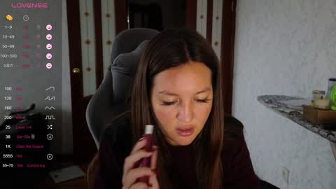 Snapshot of nellyfischer chatting on 12/02/24, 08:52 Nelly online show from 12/02/24, 08:52