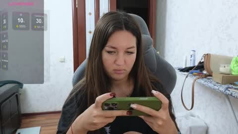 Snapshot of nellyfischer chatting on 12/08/24, 04:39 Nelly online show from 12/08/24, 04:39