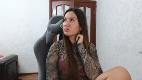 Snapshot of nellyfischer chatting on 12/28/24, 06:18 Nelly online show from 12/28/24, 06:18