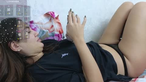 Snapshot of nellyfischer chatting on 01/12/25, 10:33 Nelly online show from 01/12/25, 10:33