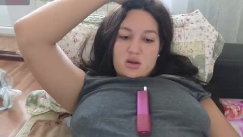 Snapshot of nellyfischer chatting on 02/09/25, 08:33 Nelly online show from 02/09/25, 08:33