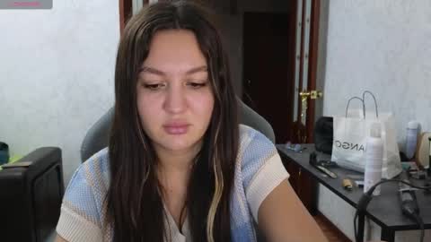 Snapshot of nellyfischer chatting on 03/11/25, 06:19 Nelly online show from 03/11/25, 06:19