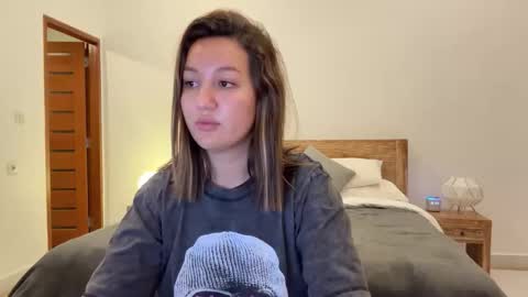 Snapshot of nellyfischer chatting on 09/15/25, 03:34 Nelly online show from 09/15/25, 03:34