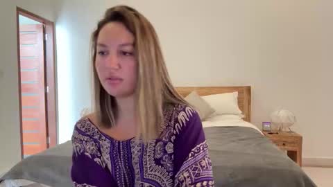 Snapshot of nellyfischer chatting on 09/23/25, 02:47 Nelly online show from 09/23/25, 02:47