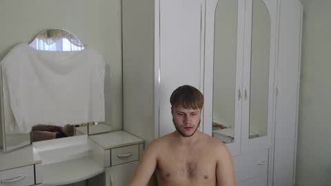 Snapshot of nenvol1 chatting on 01/24/25, 12:52 better ask online show from 01/24/25, 12:52