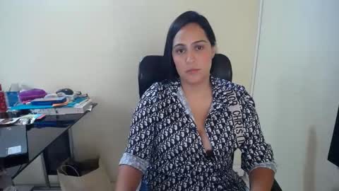 Snapshot of neny445 chatting on 12/04/24, 02:15 kelly lopez online show from 12/04/24, 02:15