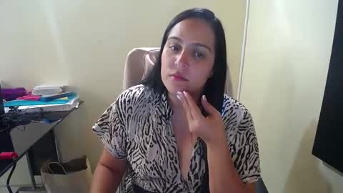 Snapshot of neny445 chatting on 12/10/24, 05:11 kelly lopez online show from 12/10/24, 05:11