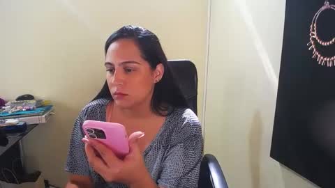 Snapshot of neny445 chatting on 12/28/24, 03:48 kelly lopez online show from 12/28/24, 03:48