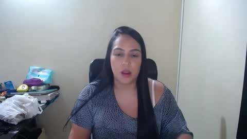 Snapshot of neny445 chatting on 01/27/25, 01:30 kelly lopez online show from 01/27/25, 01:30