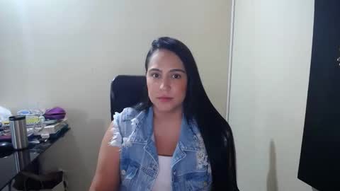 Snapshot of neny445 chatting on 01/29/25, 06:07 kelly lopez online show from 01/29/25, 06:07