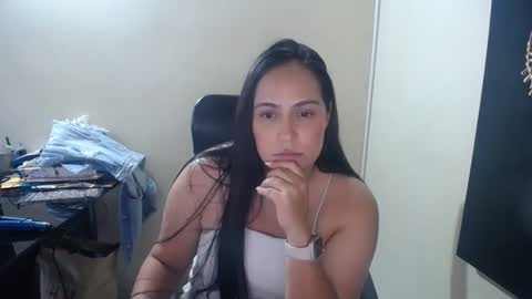 Snapshot of neny445 chatting on 03/03/25, 06:33 kelly lopez online show from 03/03/25, 06:33