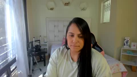 Snapshot of neny445 chatting on 03/08/25, 01:57 kelly lopez online show from 03/08/25, 01:57