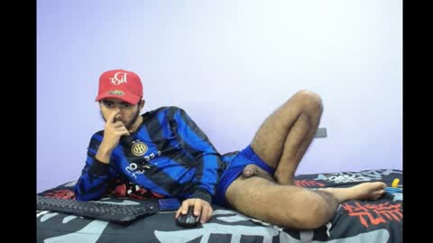 neo_latin online show from 10/30/25, 05:09