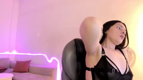 Sarah  online show from 11/09/25, 06:33