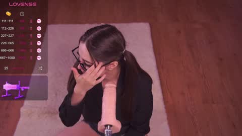 Snapshot of nerdy_freyua chatting on 09/11/25, 06:57 Lina Liza Emily and Grace online show from 09/11/25, 06:57