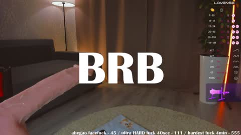 Snapshot of nerdy_freyua chatting on 09/27/25, 06:24 Lina Liza Emily and Grace online show from 09/27/25, 06:24
