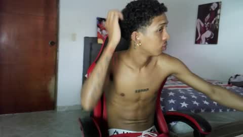 Snapshot of nerek_master chatting on 10/18/25, 06:52 nerek master online show from 10/18/25, 06:52