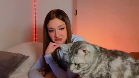 Snapshot of nessarosse chatting on 02/21/25, 06:26 Nessa online show from 02/21/25, 06:26