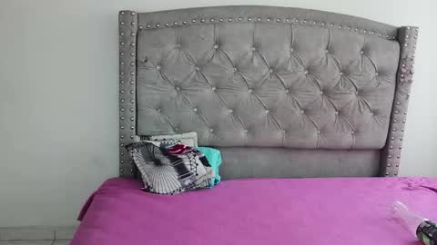 nesuko_kamado online show from 09/18/25, 04:20