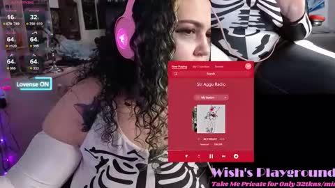 Snapshot of nevermakeawish chatting on 10/16/25, 05:30 Wishs Playground online show from 10/16/25, 05:30